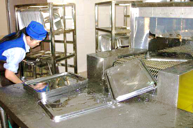 食堂承包公司食堂衛生管理讓企業(yè)更放心