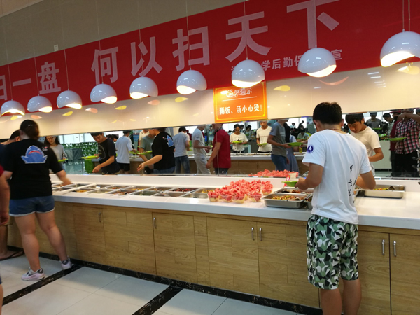 選對食堂承包企業(yè)，標準化公司員工餐飲管理
